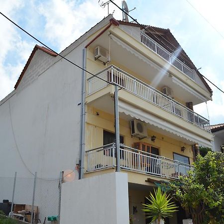 Emmeleia Accommodation By Maria Riga Ouranoupoli Exterior photo