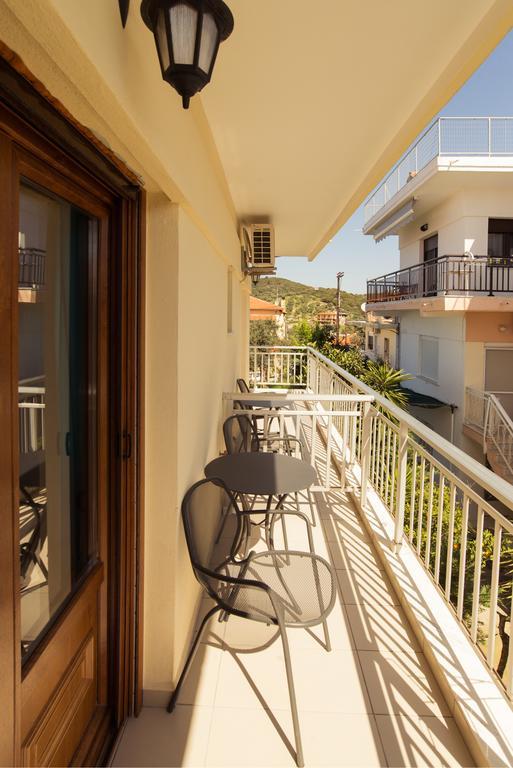 Emmeleia Accommodation By Maria Riga Ouranoupoli Exterior photo