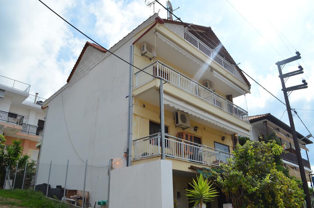 Emmeleia Accommodation By Maria Riga Ouranoupoli Exterior photo
