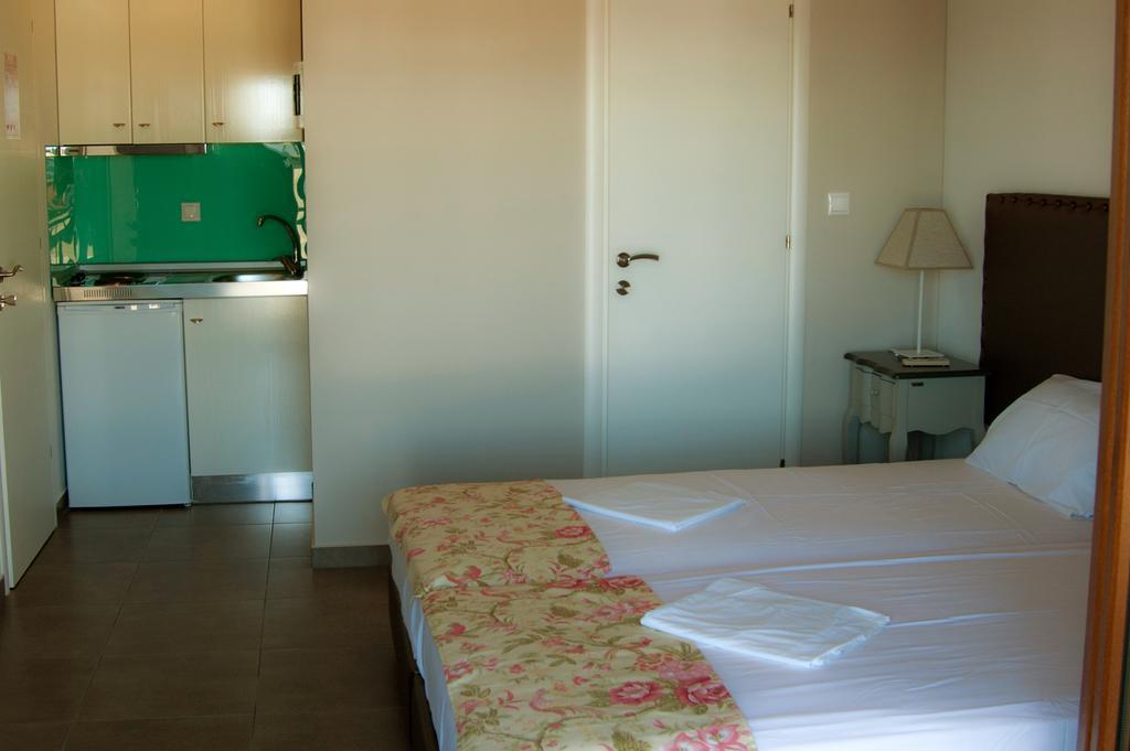 Emmeleia Accommodation By Maria Riga Ouranoupoli Room photo